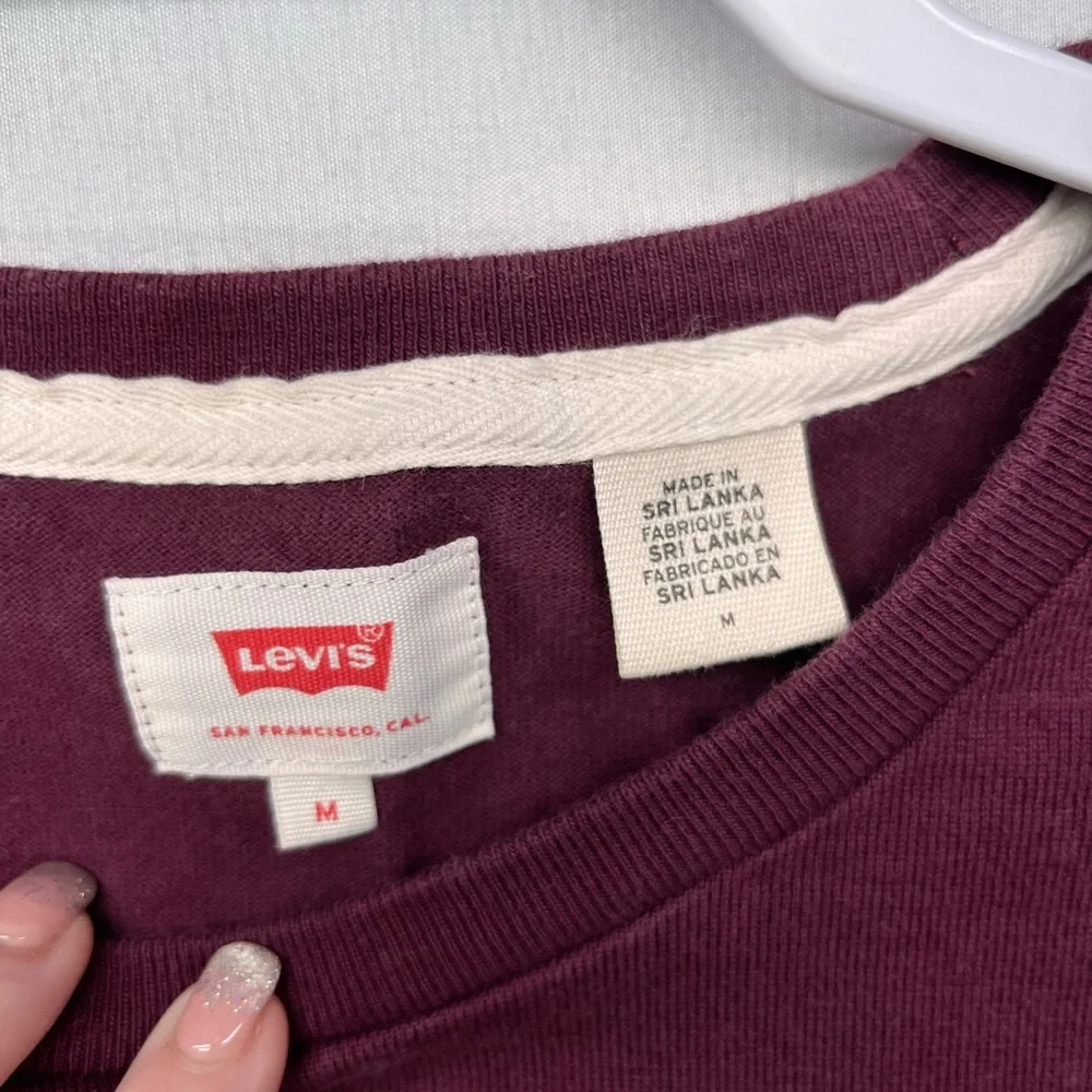 Levi's Maroon Crew‎ Neck Shirt